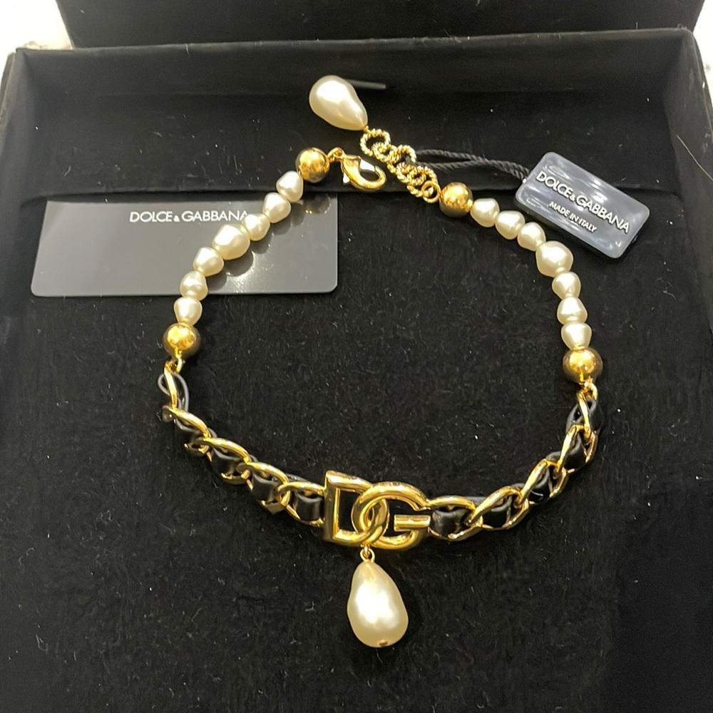 Dolce and gabbana necklace, new never worn